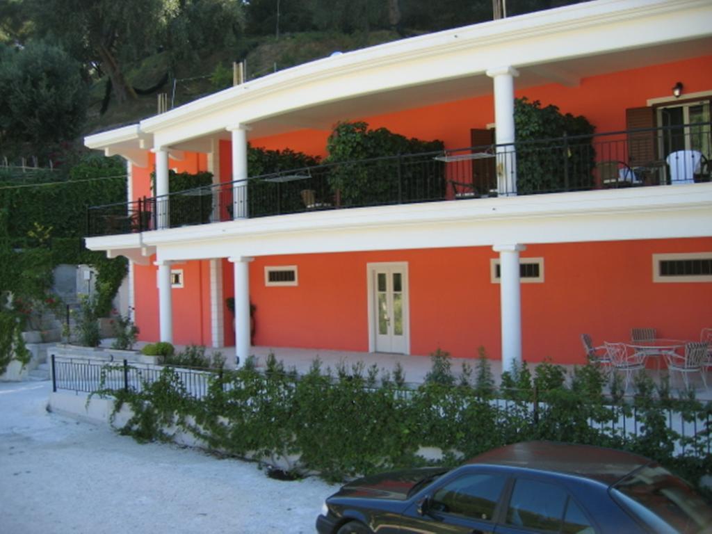 Nikas Villa Orange Apartments Parga Esterno foto